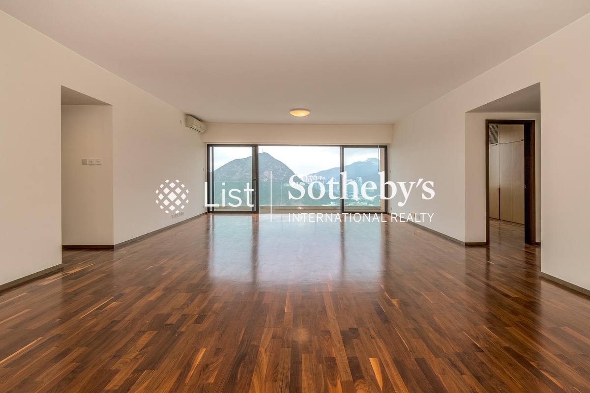 Manhattan Tower 曼赫頓大廈 | Living and Dining Room