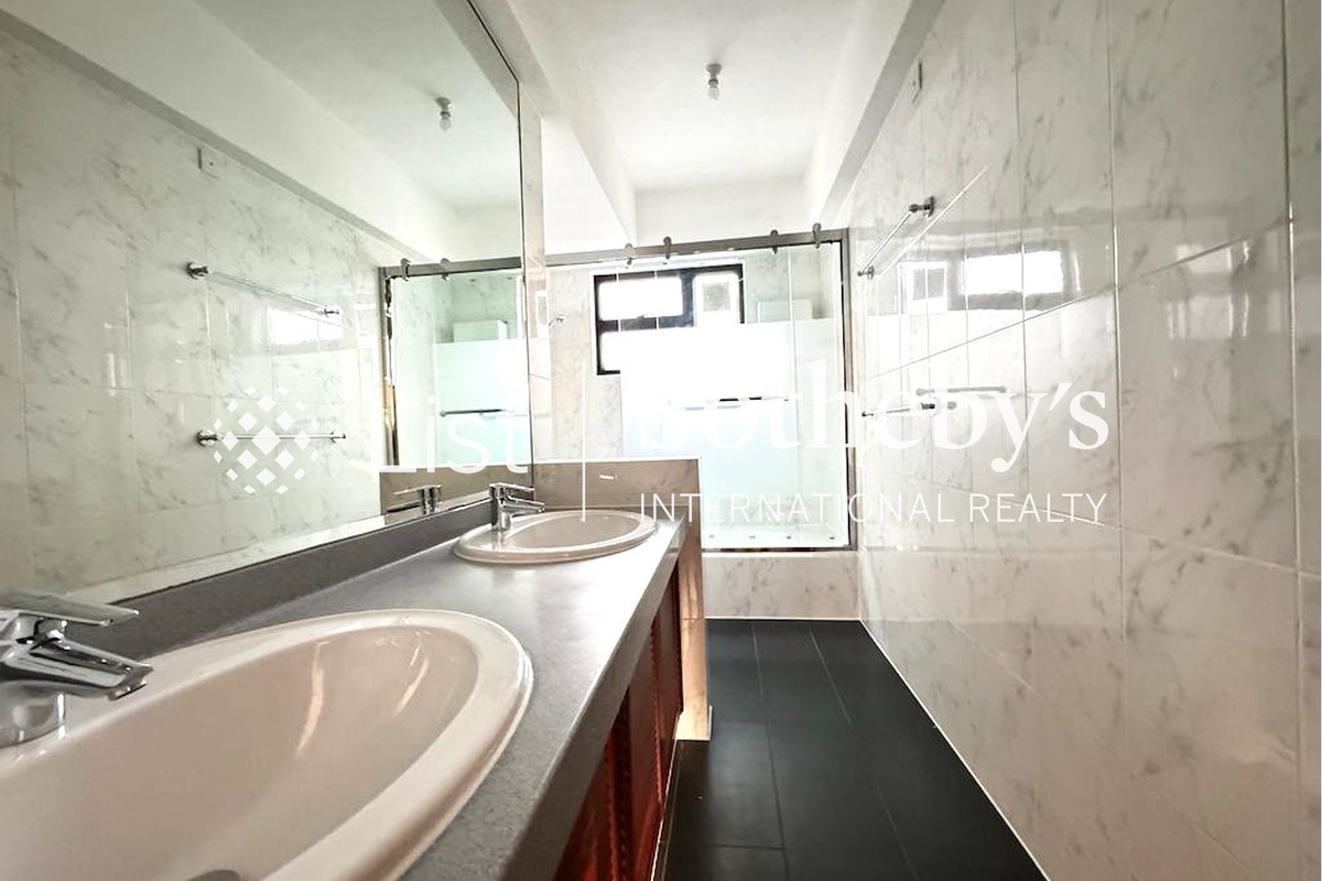 Manhattan Tower 曼赫頓大廈 | Guest Bathroom