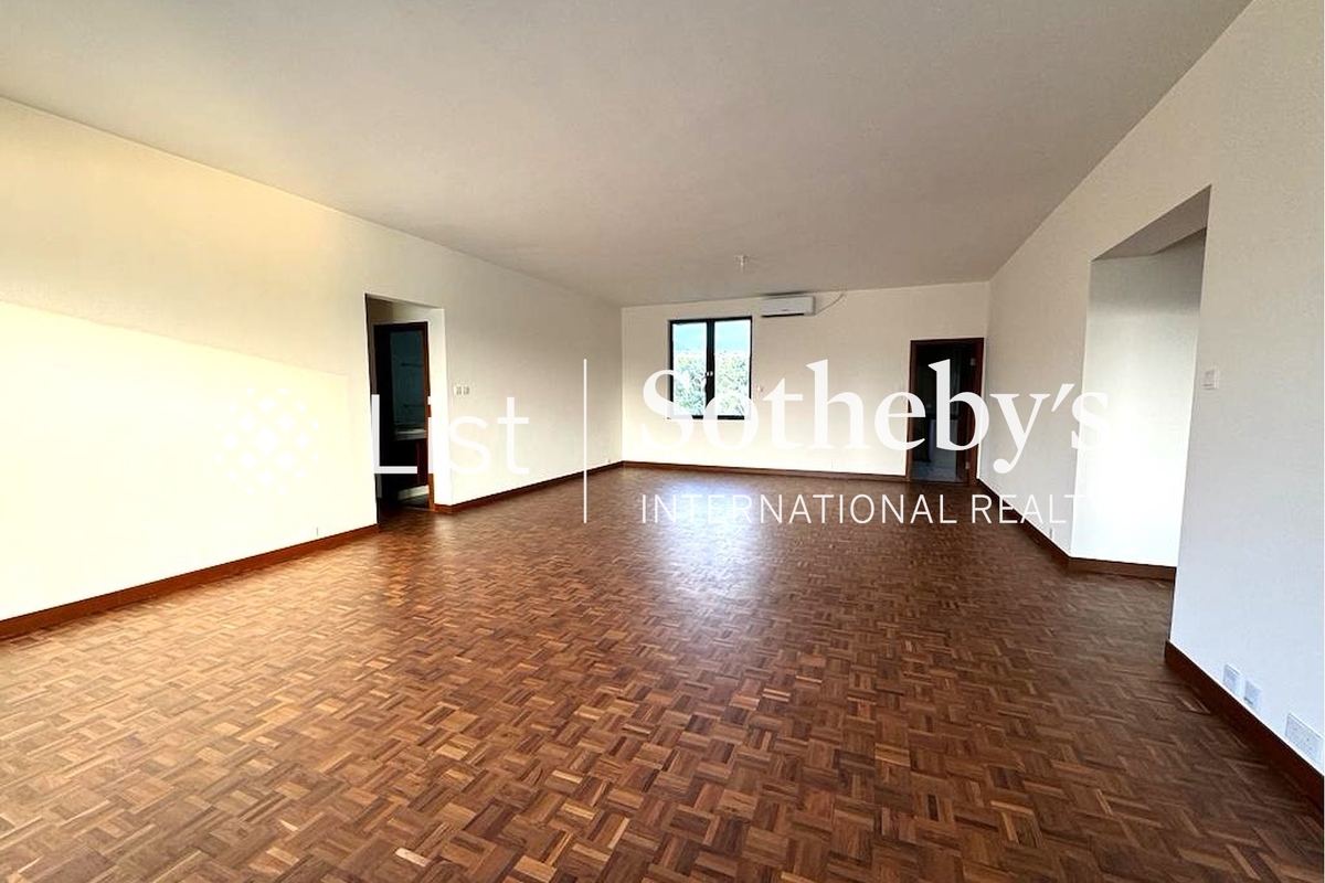 Manhattan Tower 曼赫頓大廈 | Living and Dining Room