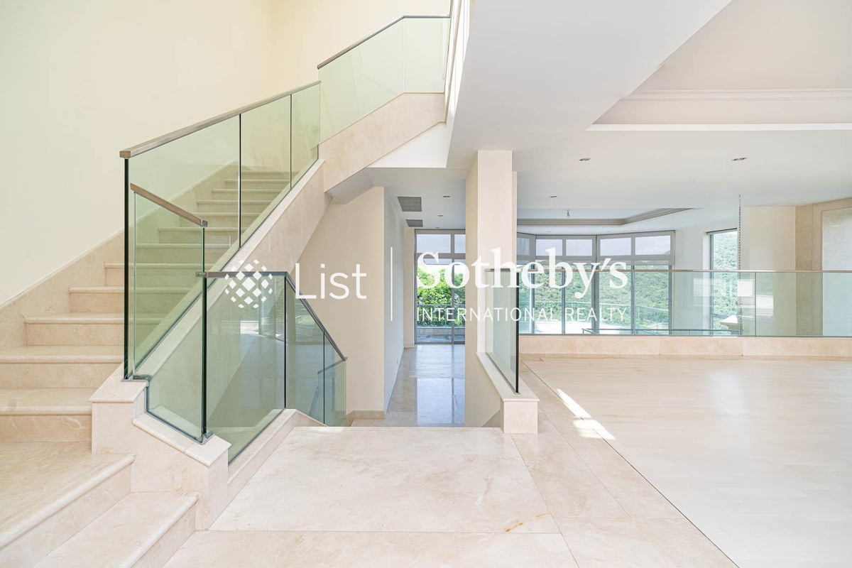 Overbays 淺水灣道71號 | Internal Staircase