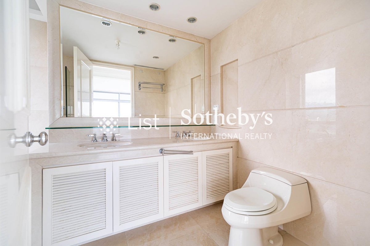 Overbays 淺水灣道71號 | Master Bathroom