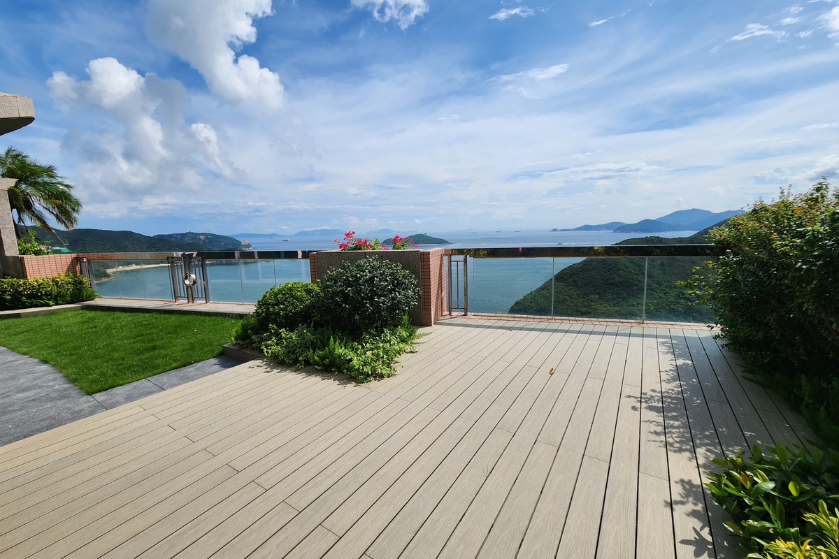 Circle Lodge 环翠园 | Private Garden off Living and Dining Room