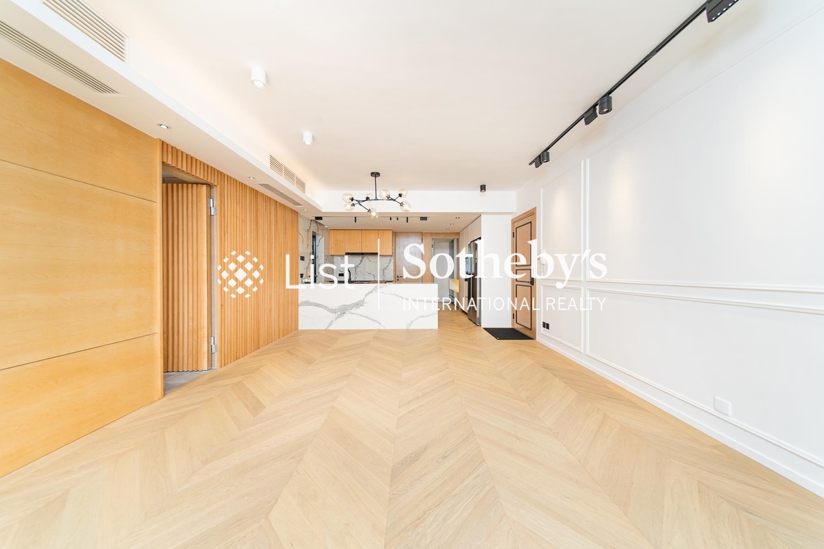 The Beachside The Beachside | Living and Dining Room