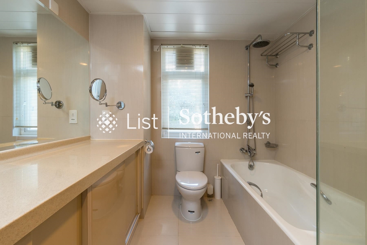 84 Repulse Bay Road 淺水灣道84號 | Third En-suite Bathroom