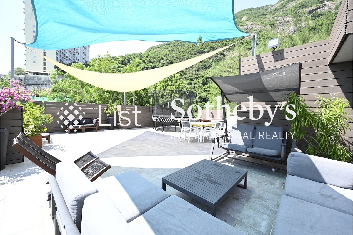 84 Repulse Bay Road 淺水灣道84號 | Private Roof Terrace