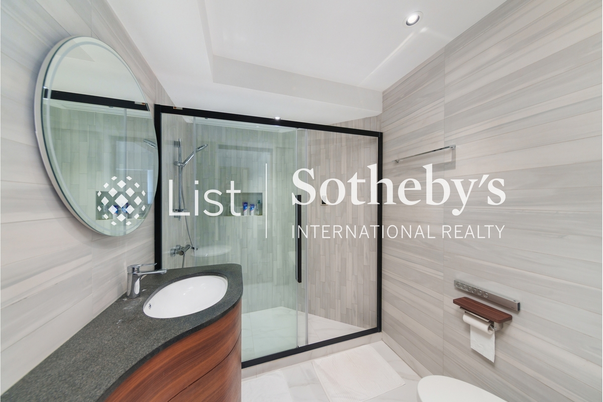 Belleview Place 寶晶苑 | Third En-suite Bathroom