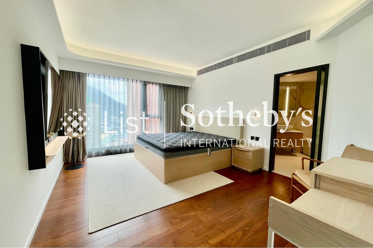 Belleview Place 寶晶苑 | Master Bedroom