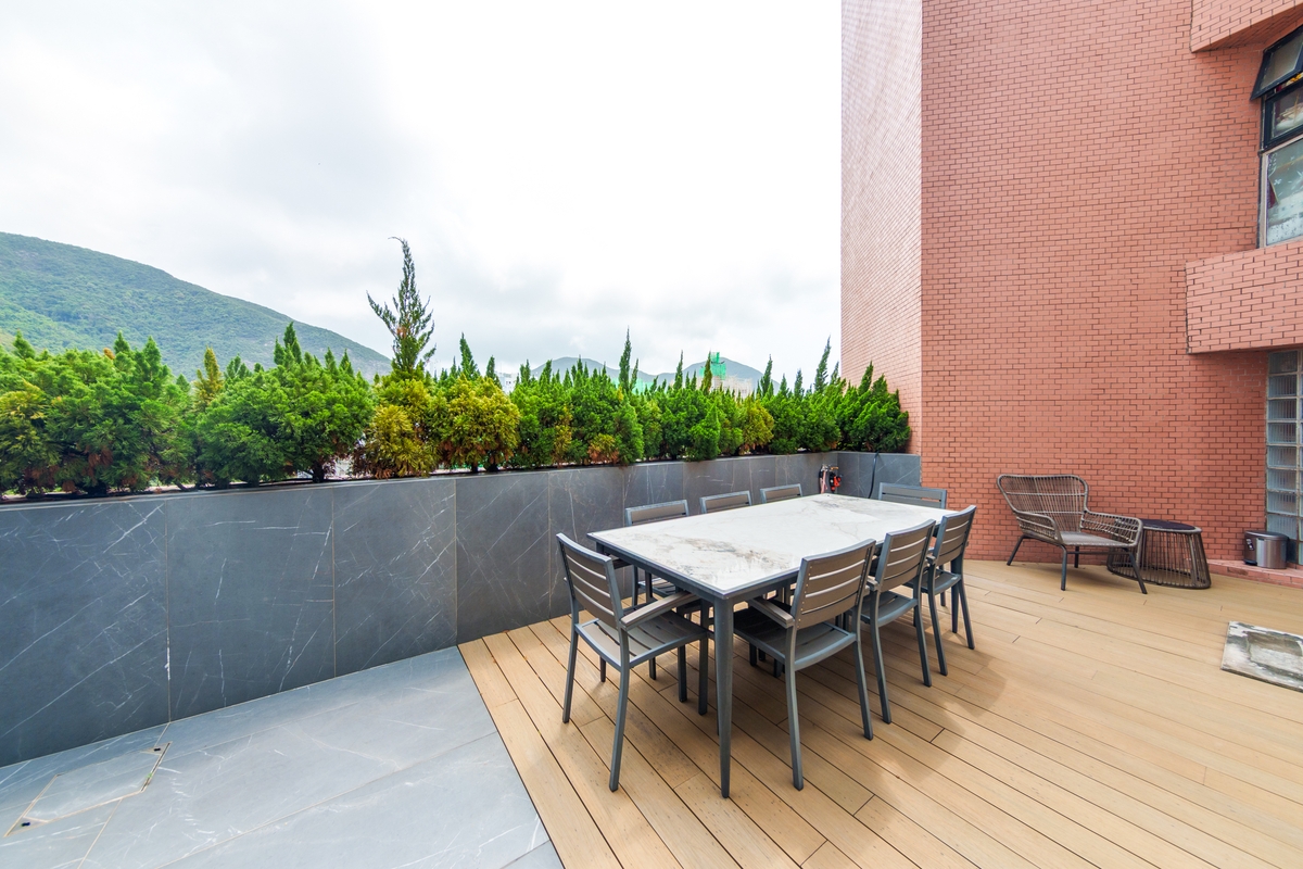 Belleview Place 寶晶苑 | Private Terrace off Dining Room