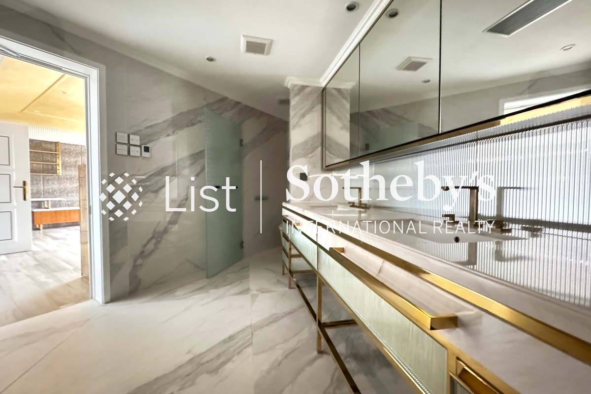 Belleview Place 寶晶苑 | Master Bathroom