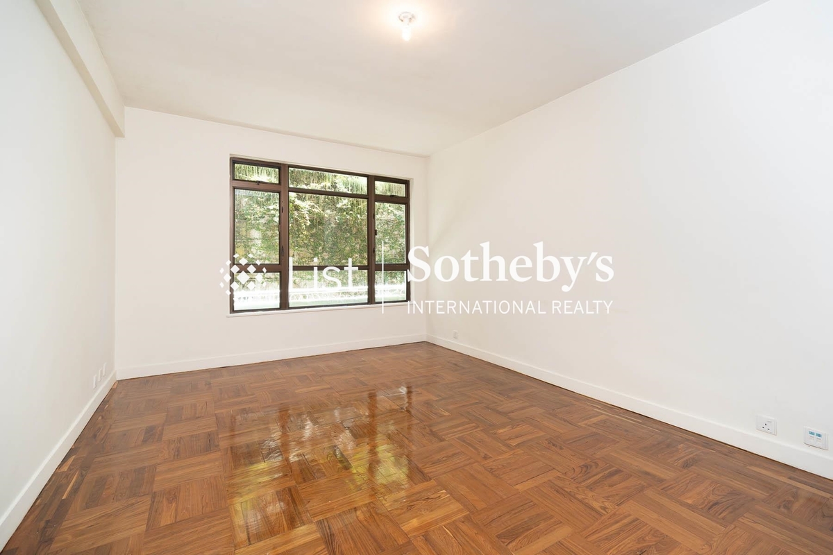 Fairview Court 富慧閣 | Third Bedroom