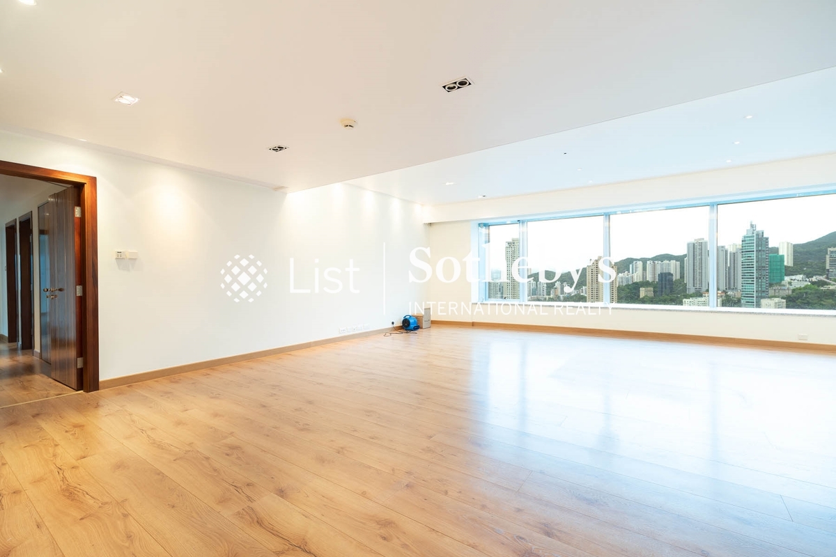 Highcliff 曉廬 | Living and Dining Room