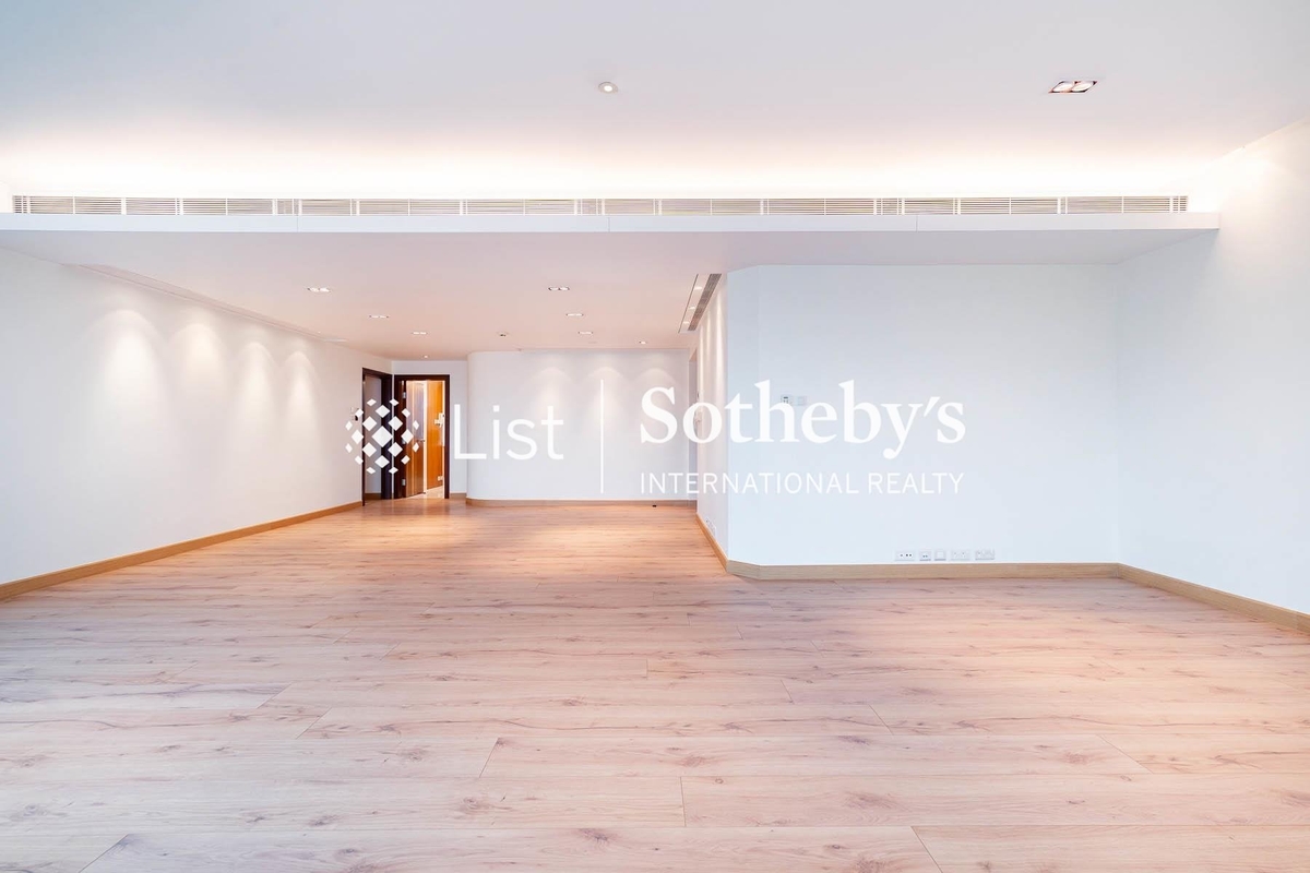 Highcliff 曉廬 | Living and Dining Room