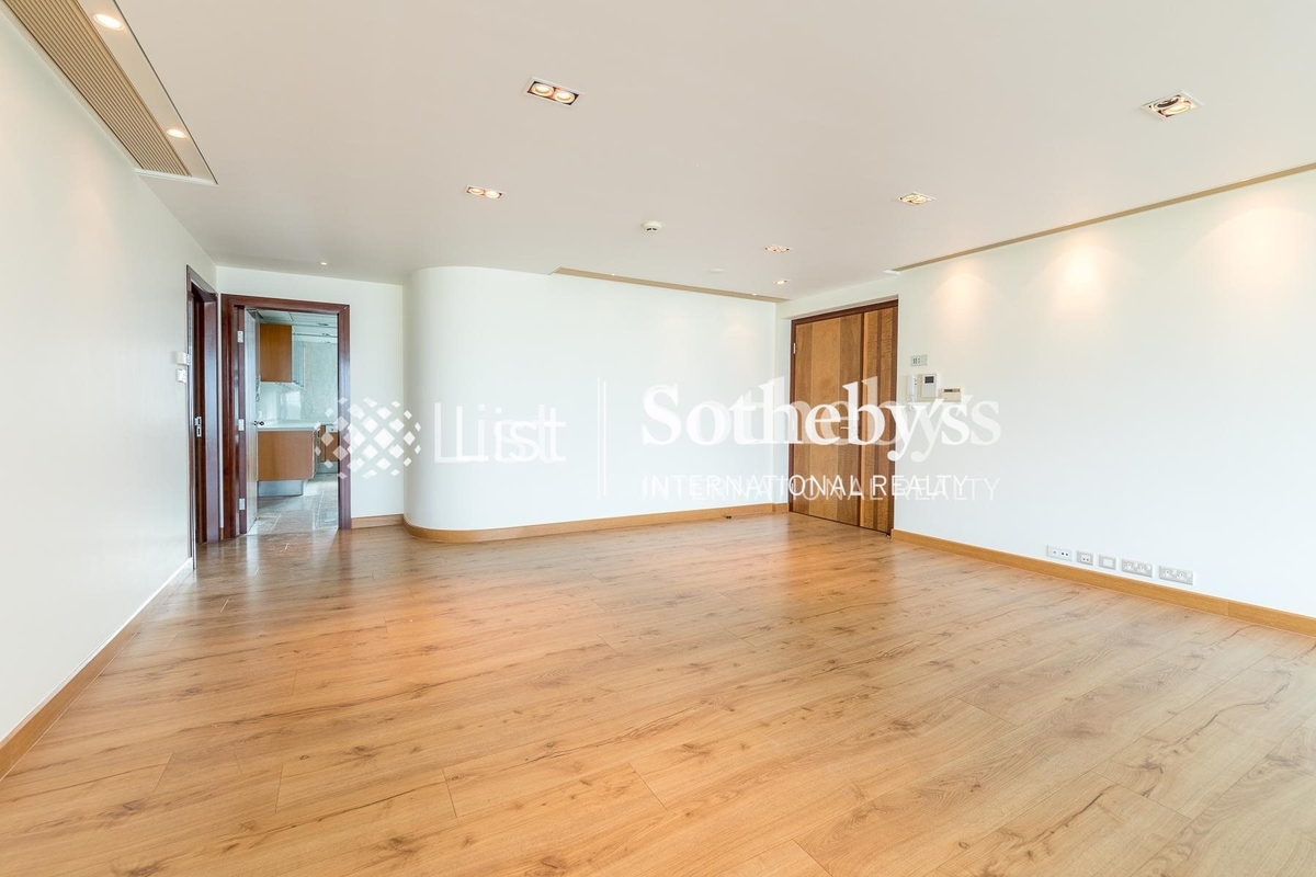 Highcliff 曉廬 | Living and Dining Room