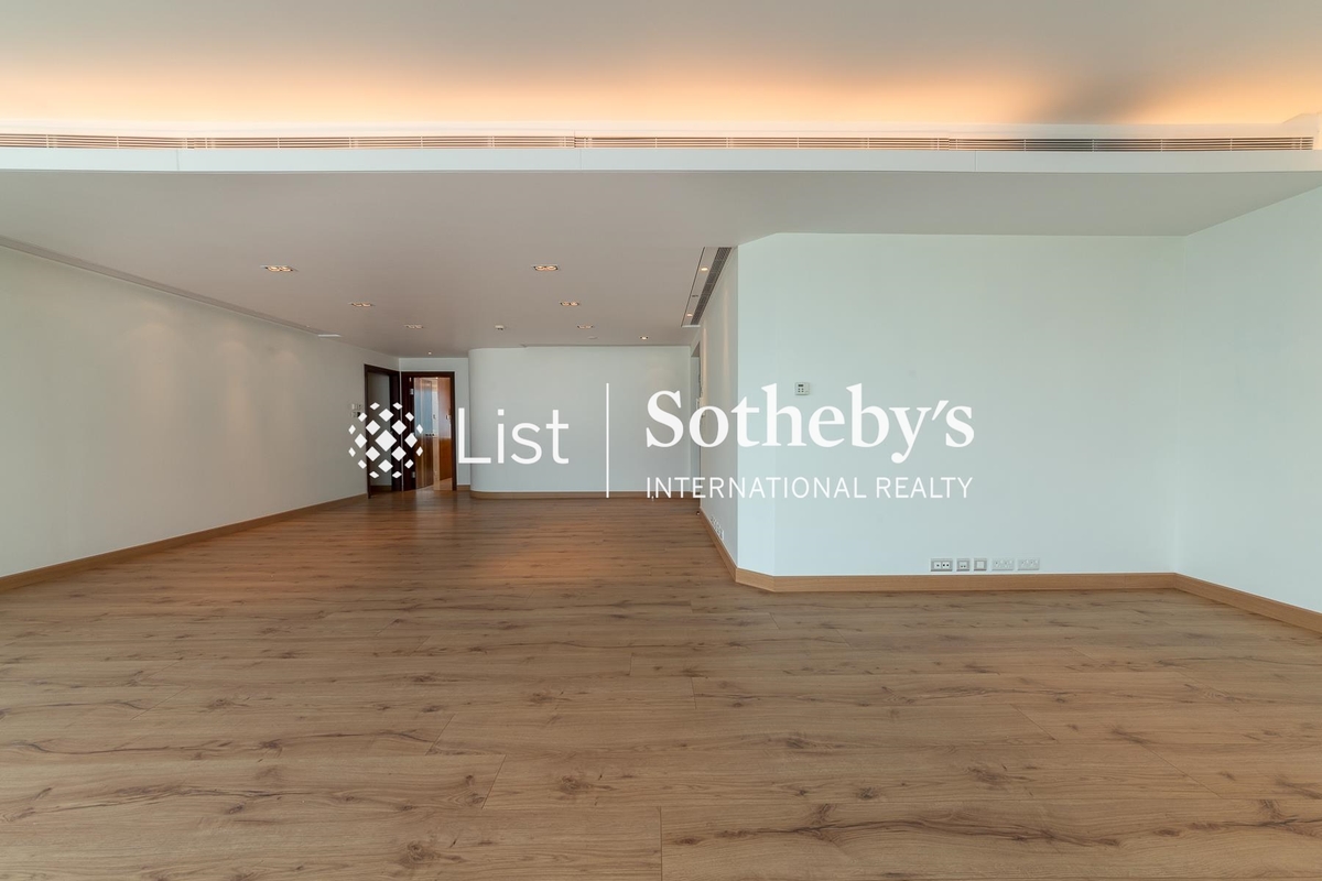 Highcliff 曉廬 | Living and Dining Room