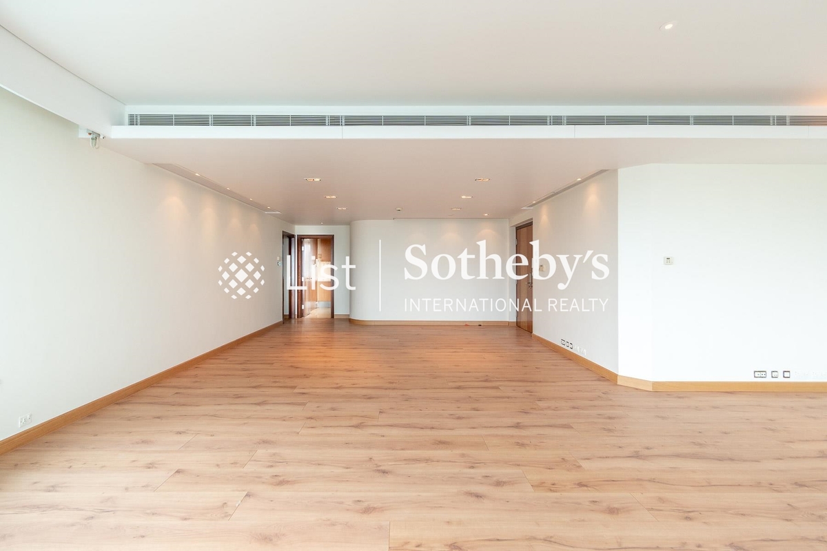 Highcliff 曉廬 | Living and Dining Room