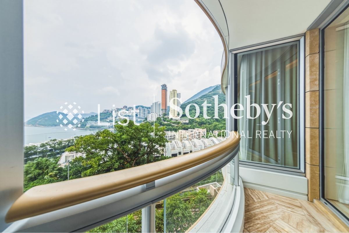 Verano 迎夏 | Balcony off Family Room