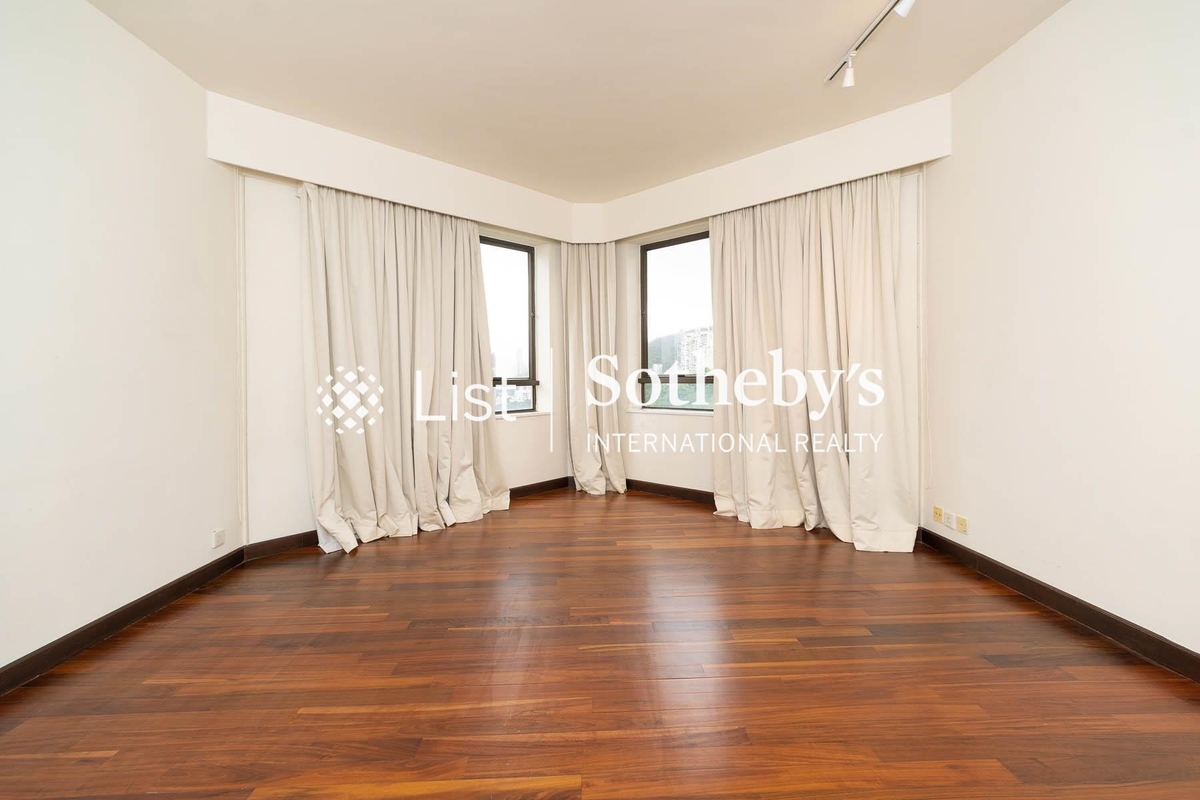 Broadwood Park 柏樂苑 | Master Bedroom