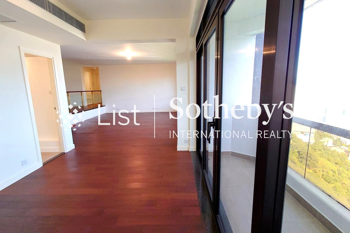 Broadwood Park 柏樂苑 | Balcony off Living Room