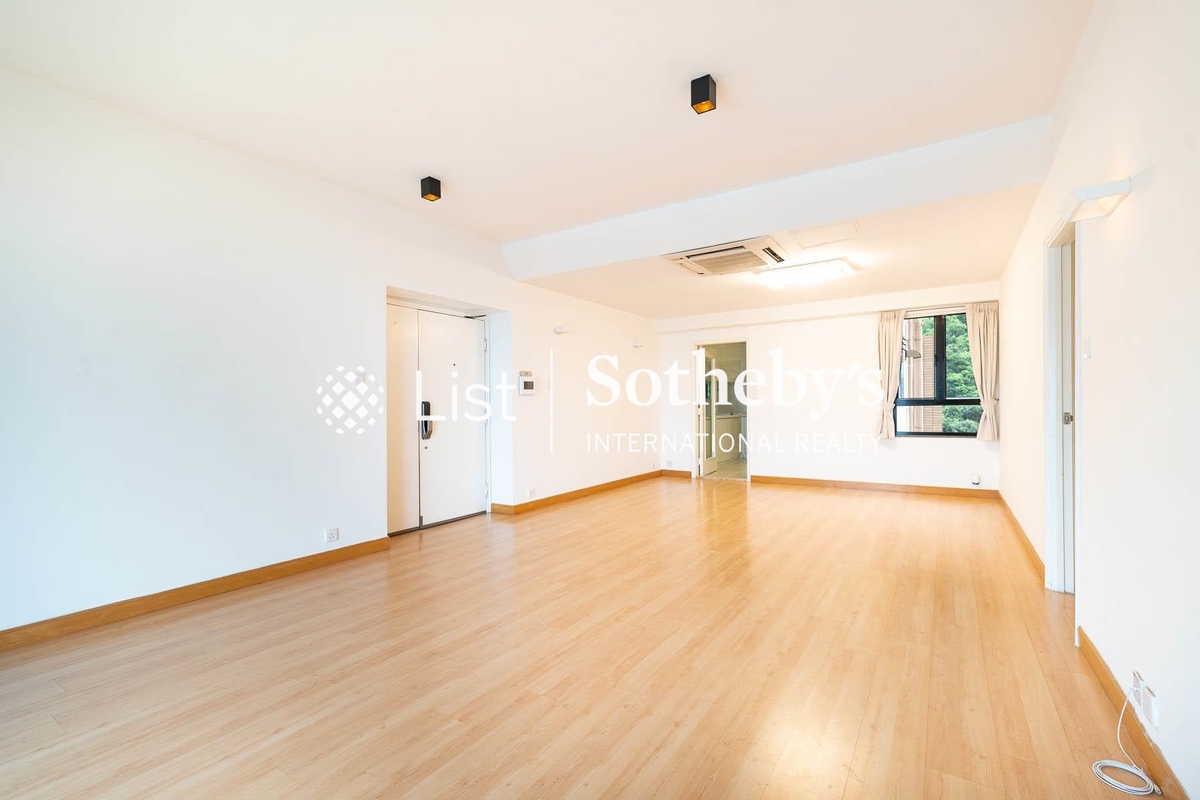 Nicholson Tower 蔚豪苑 | Living and Dining Room