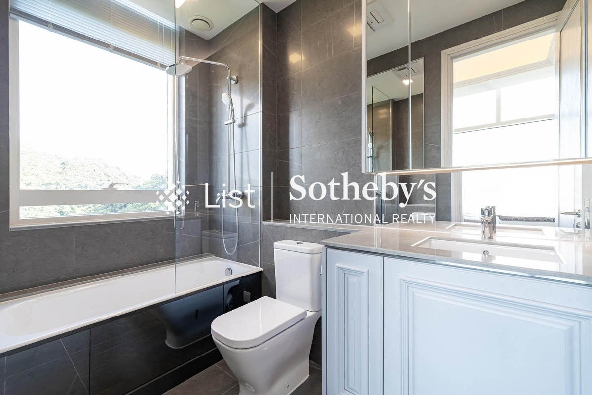 Infinity Infinity | Second En-suite Bathroom