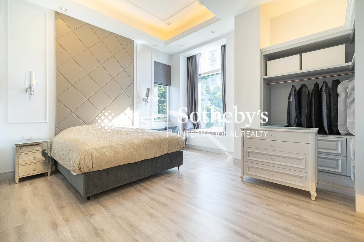 Infinity Infinity | Master Bedroom