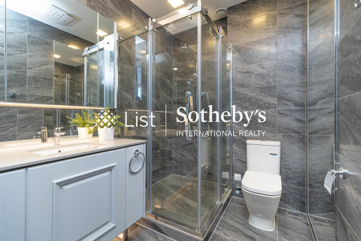 Infinity Infinity | Third En-suite Bathroom
