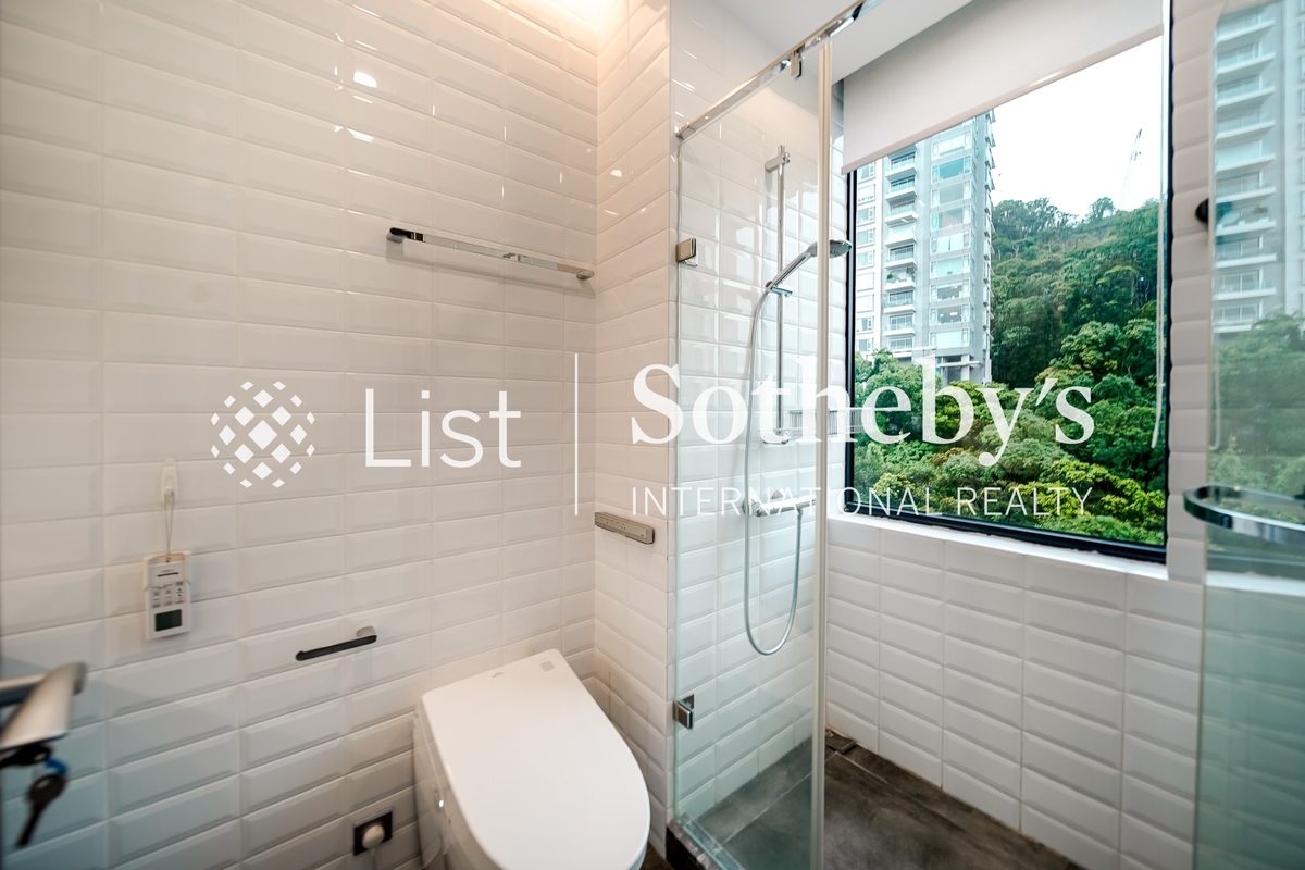 Infinity Infinity | Second En-suite Bathroom