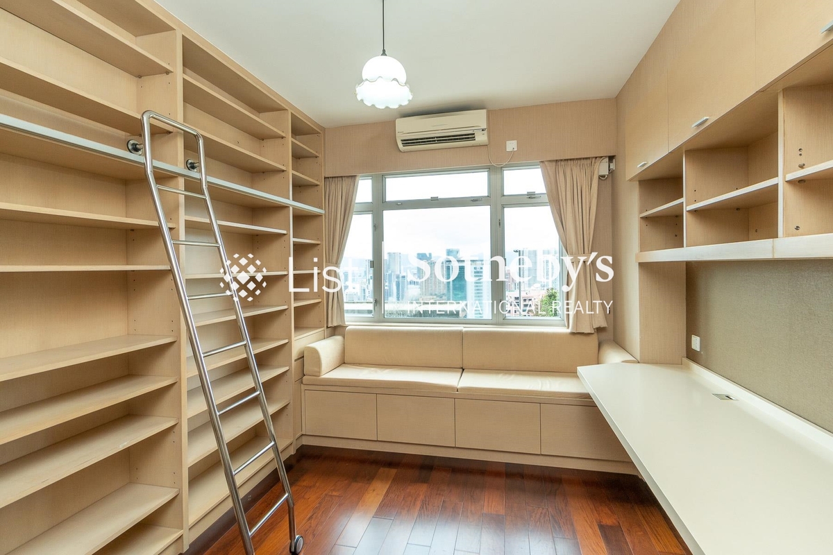 Evergreen Villa 松柏新邨 | Fourth Bedroom