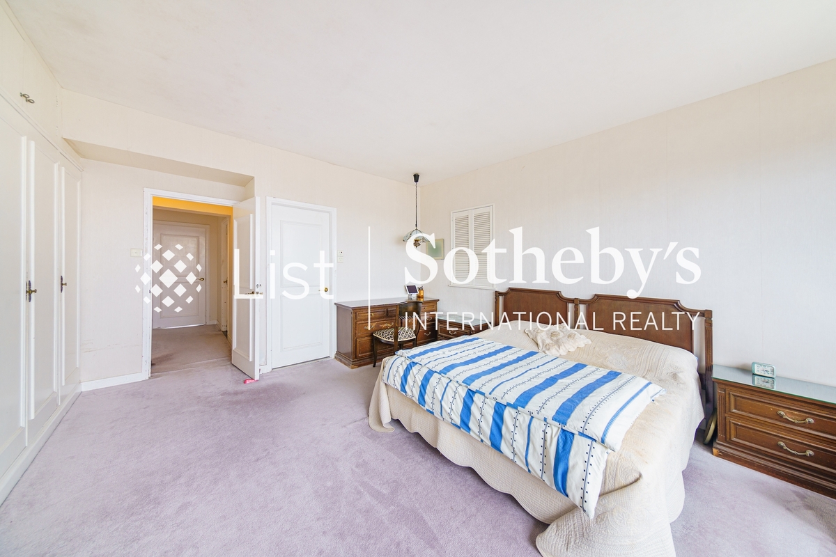 Evergreen Villa 松柏新邨 | Master Bedroom