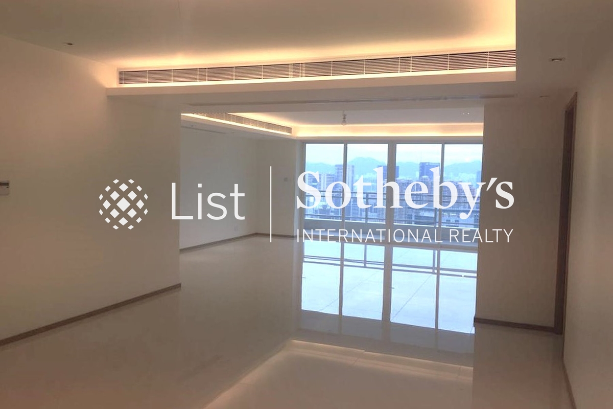 Evergreen Villa 松柏新邨 | Living and Dining Room