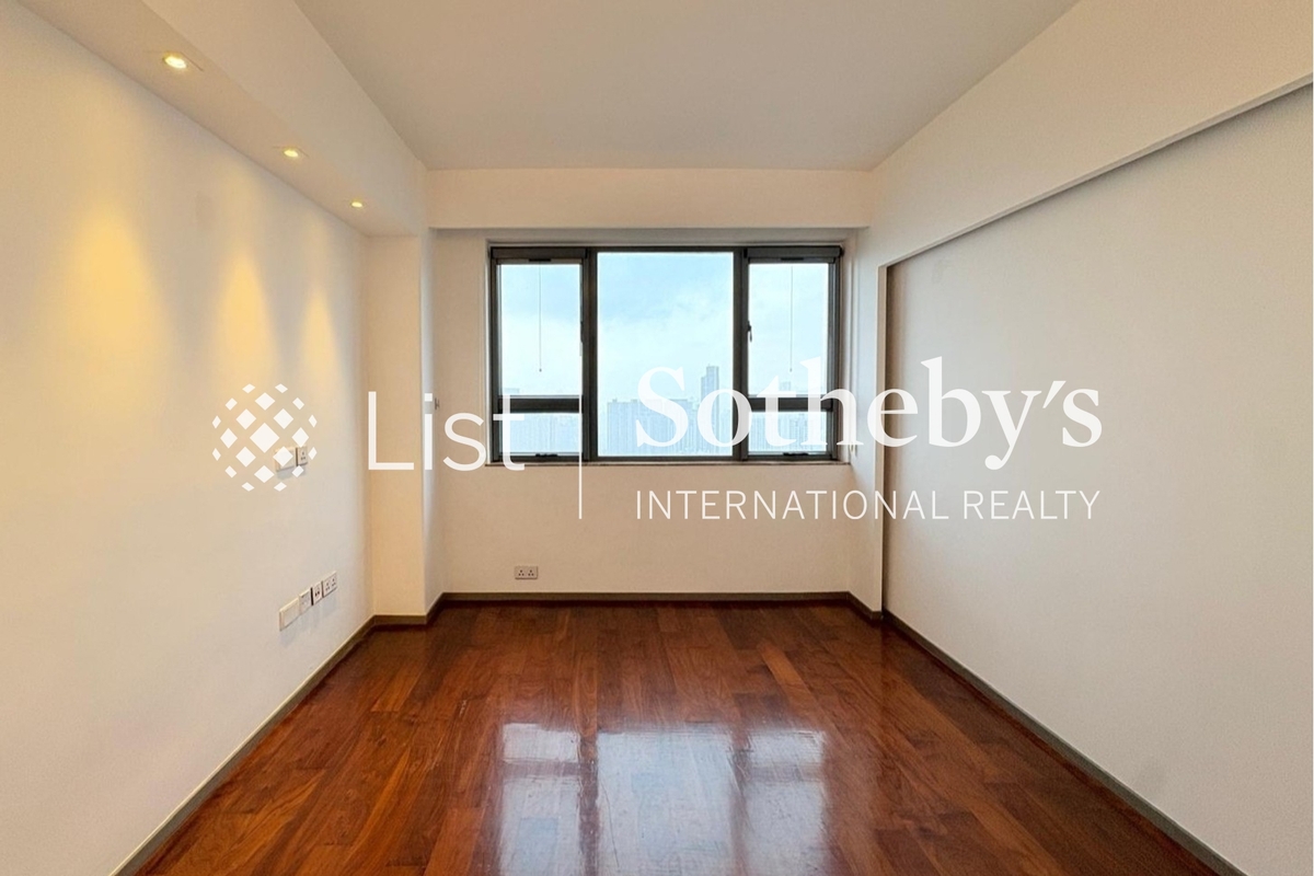 Evergreen Villa 松柏新邨 | Third Bedroom