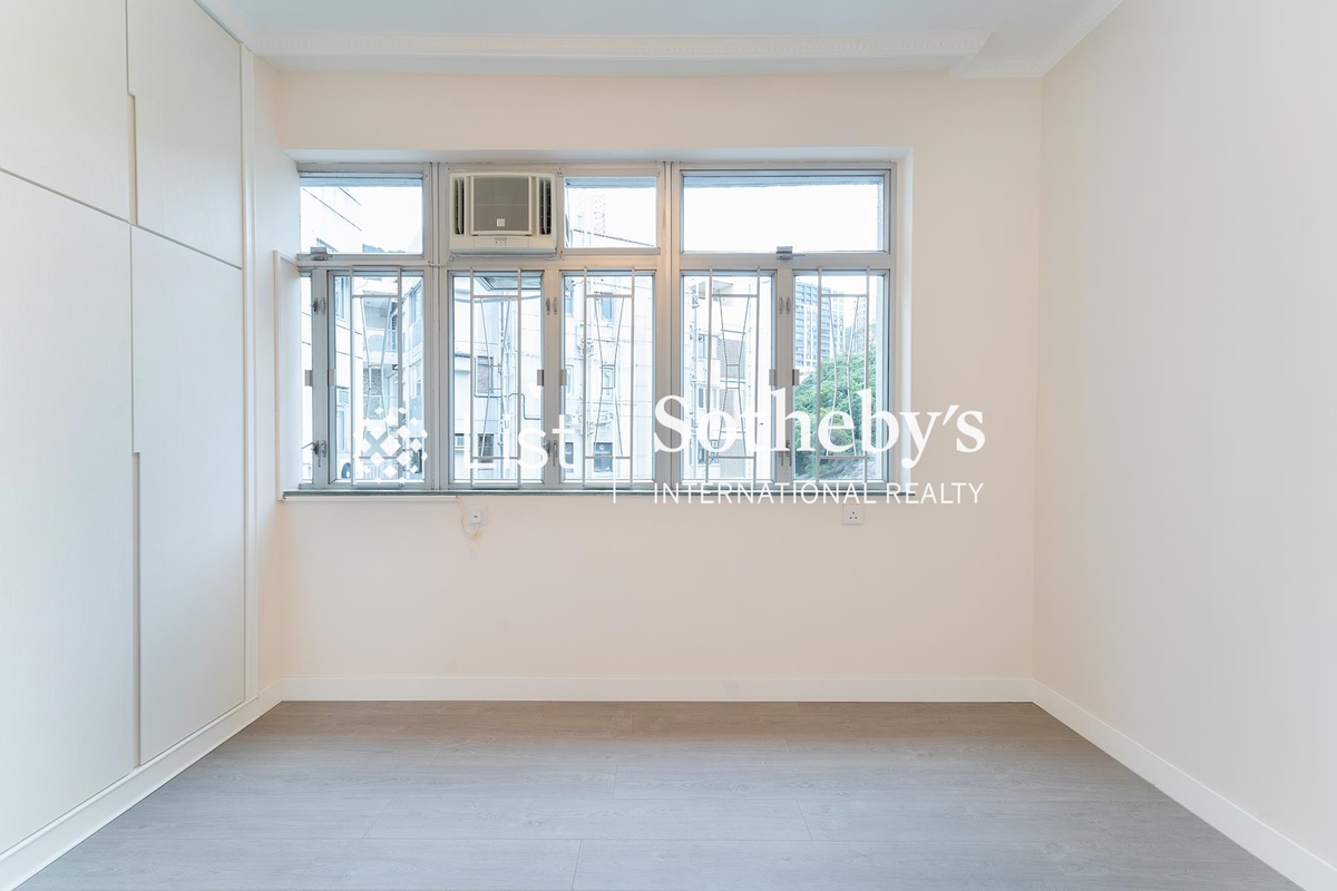 Evergreen Villa 松柏新邨 | Second Bedroom