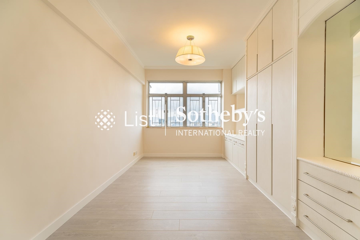 Evergreen Villa 松柏新邨 | Fourth Bedroom