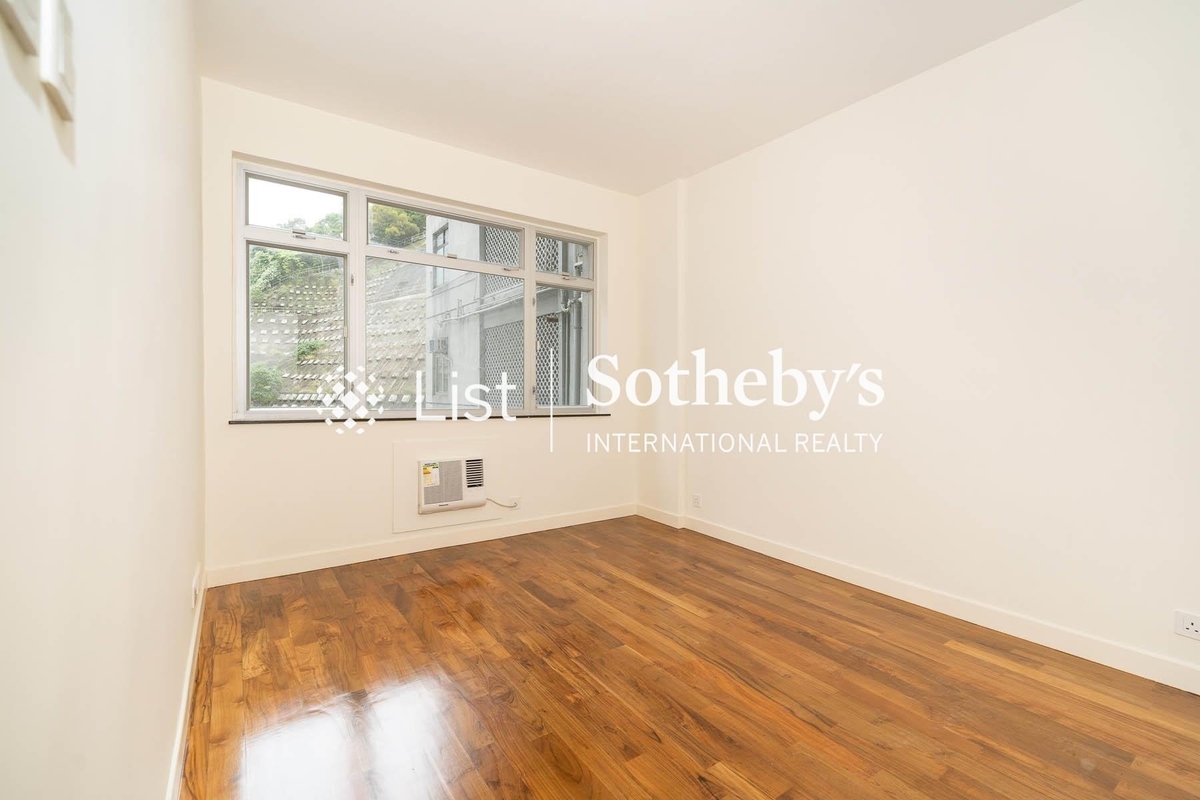 Evergreen Villa 松柏新邨 | Fourth Bedroom