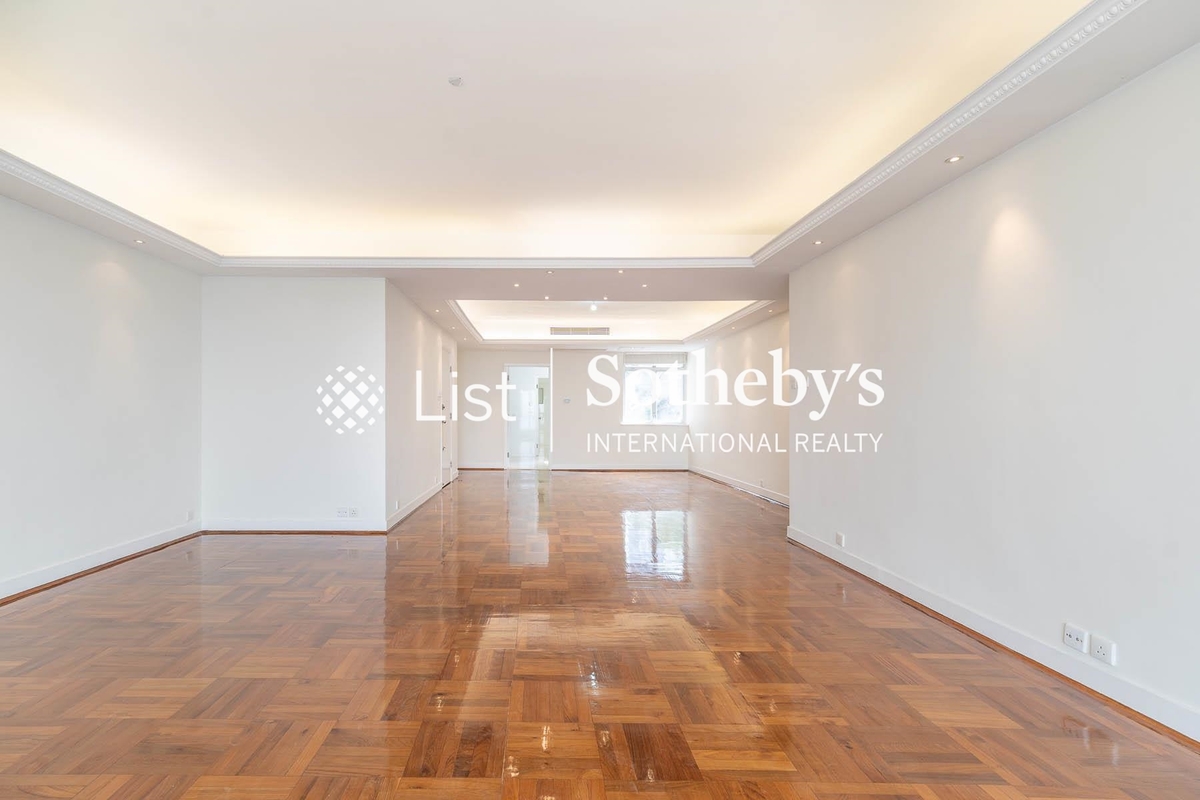 Evergreen Villa 松柏新邨 | Living and Dining Room