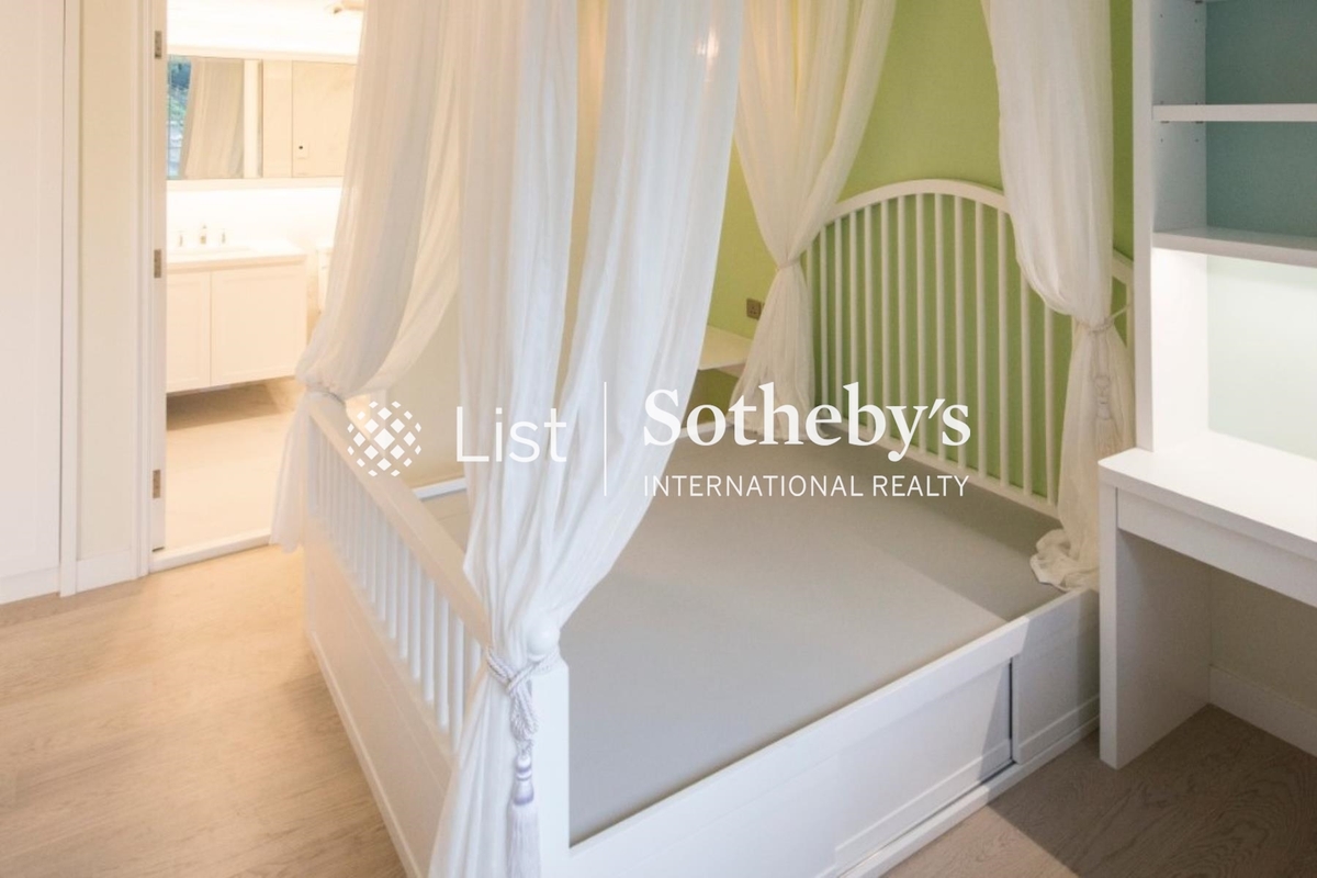 Evergreen Villa 松柏新邨 | Second Bedroom