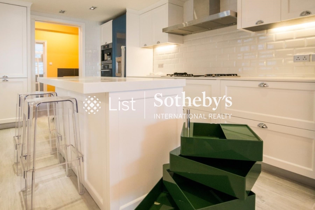 Evergreen Villa 松柏新邨 | Kitchen