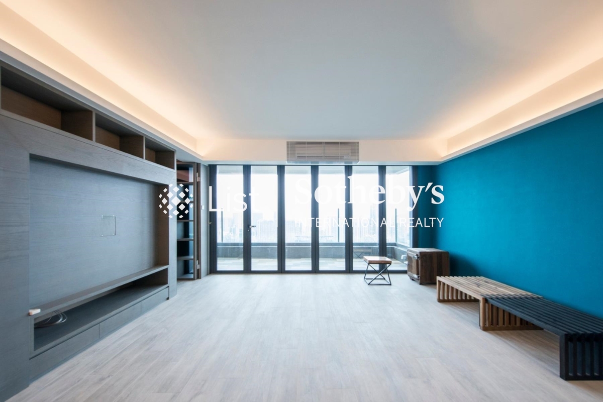 Evergreen Villa 松柏新邨 | Living and Dining Room