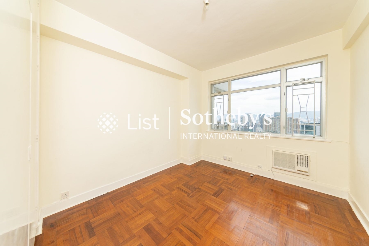 Evergreen Villa 松柏新邨 | Fourth Bedroom