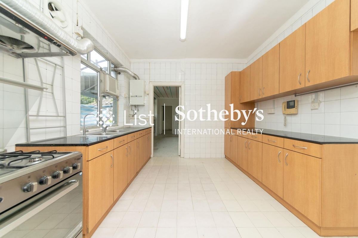 Evergreen Villa 松柏新邨 | Kitchen