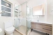 Evergreen Villa 松柏新邨 | Master Bathroom