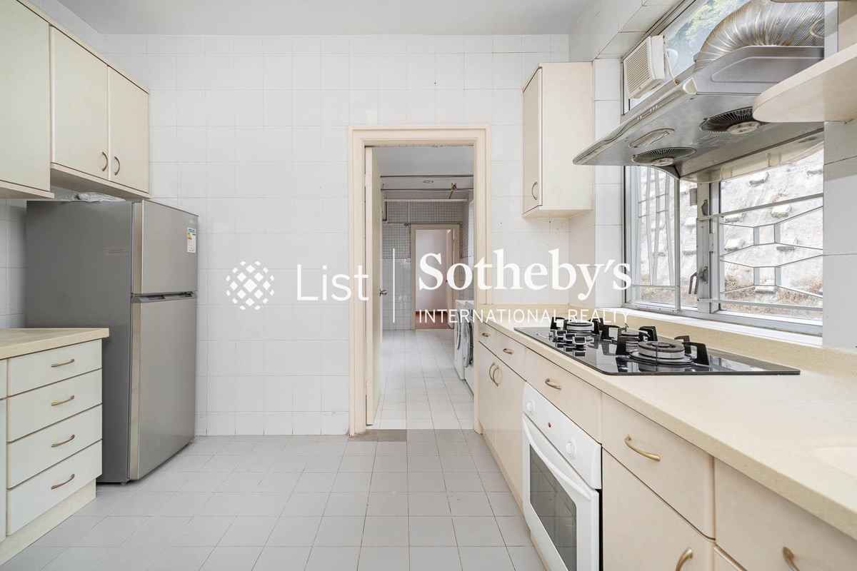 Evergreen Villa 松柏新邨 | Kitchen