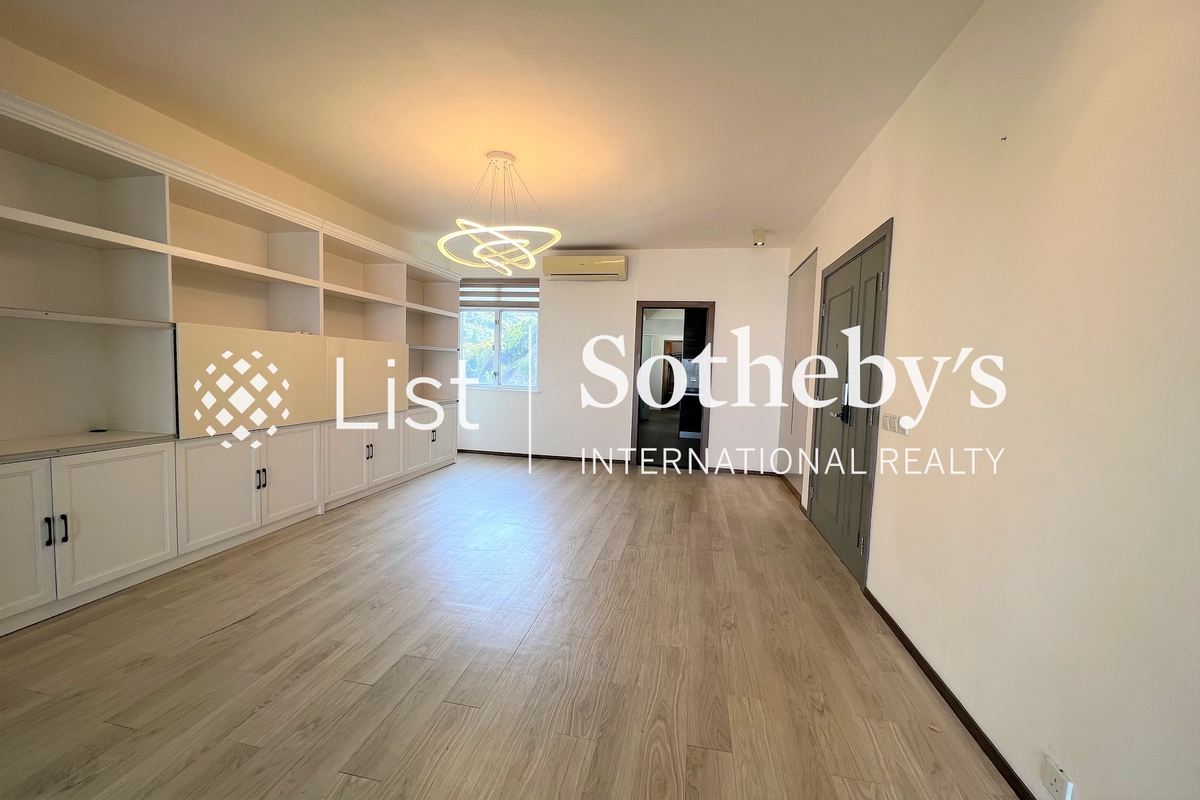 Evergreen Villa 松柏新邨 | Dining Room