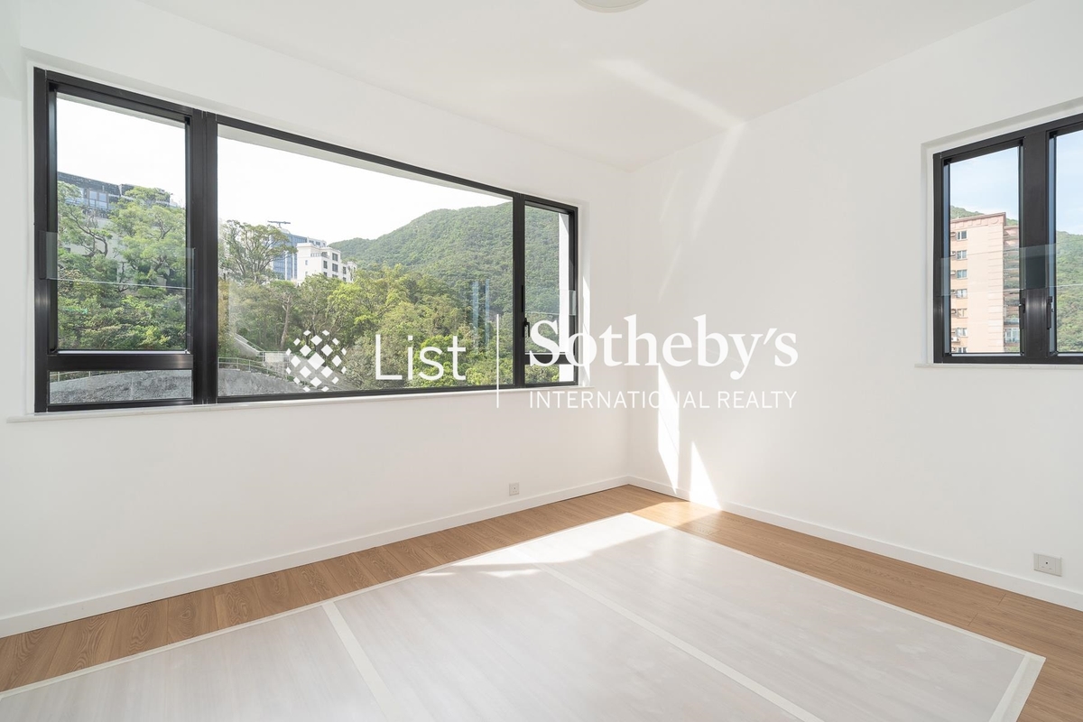 Evergreen Villa 松柏新邨 | Third Bedroom