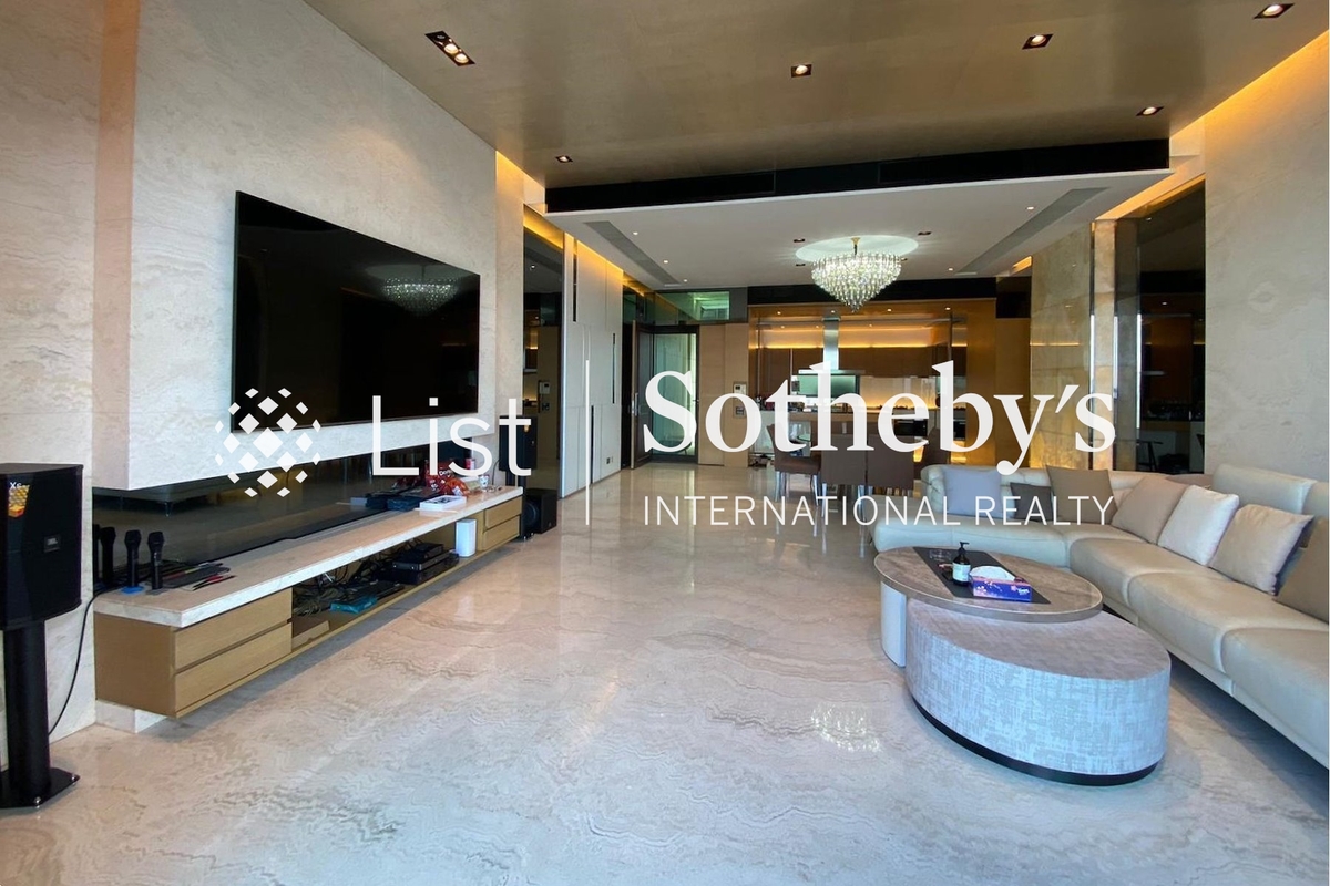 Severn 8 倚巒 | Living and Dining Room