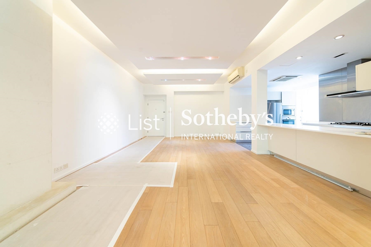 98 Repulse Bay Road 浅水湾道98号 | Living and Dining Room