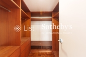 Ondina Heights 安寧台 | Walk-in Closet in Master Bedroom 