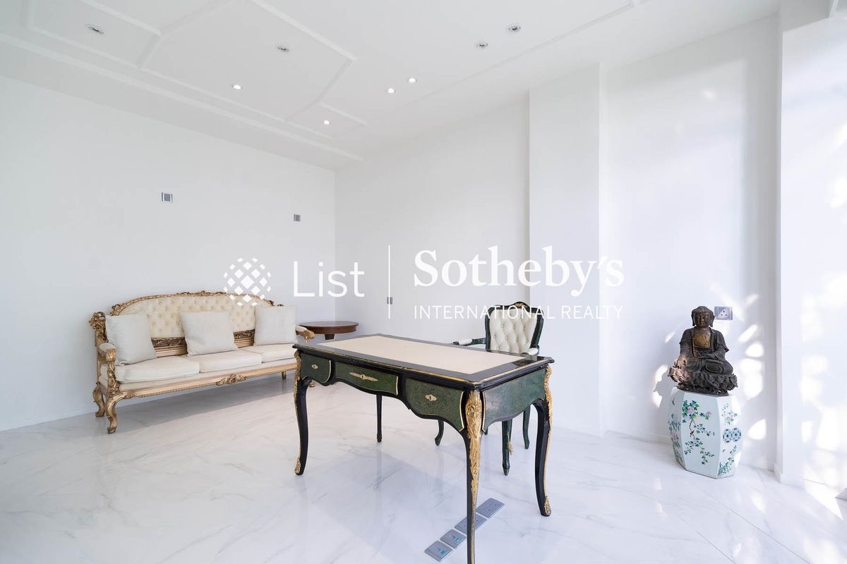 Cheuk Nang Lookout 卓能山莊 | Second En-suite Bedroom