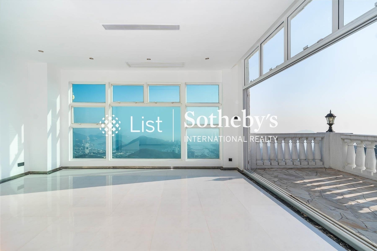 Cheuk Nang Lookout 卓能山莊 | Third Bedroom