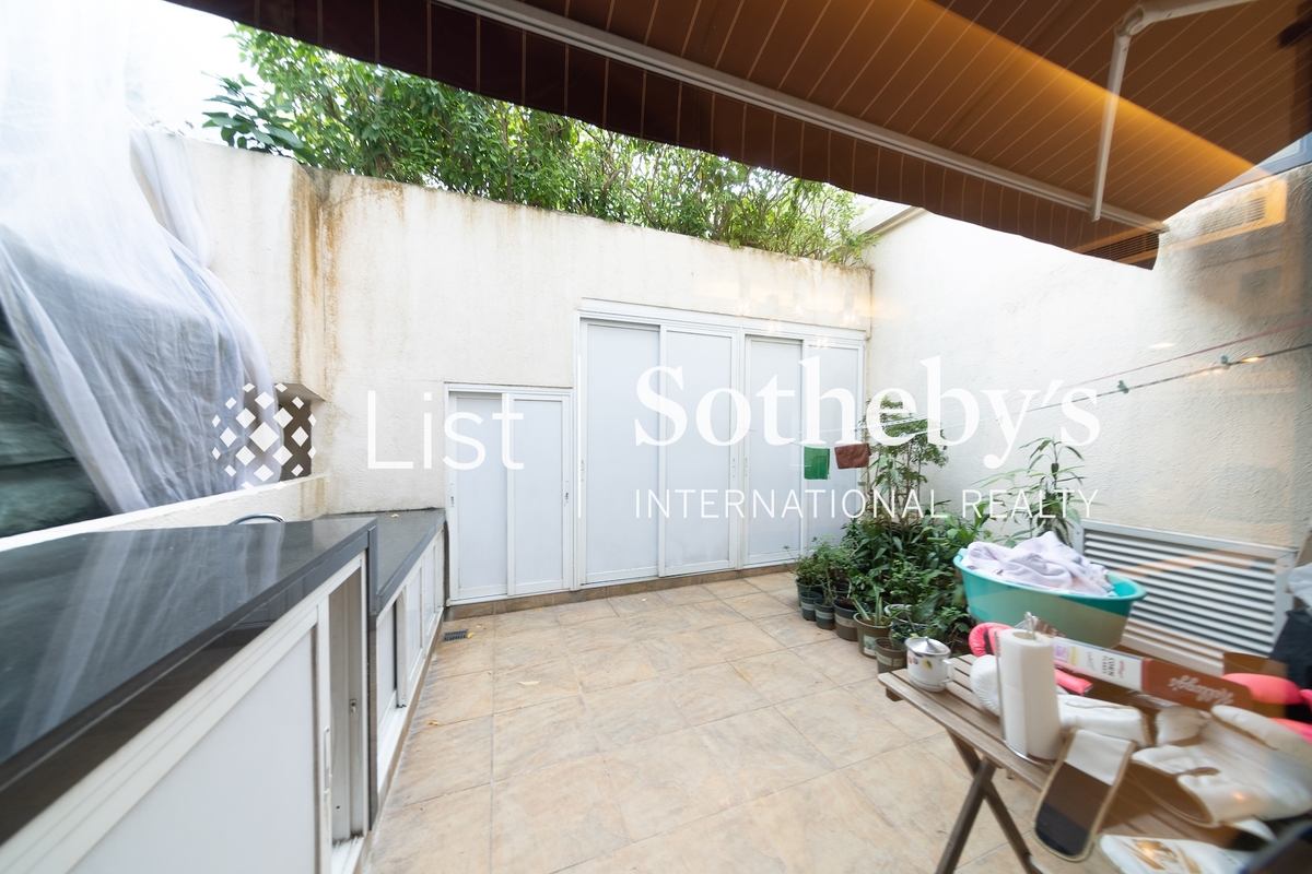 Severn Hill 倚雲山莊 | Back yard